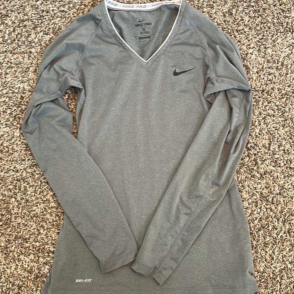 Women’s Nike Dry Fit NikePro long sleeve shirt.